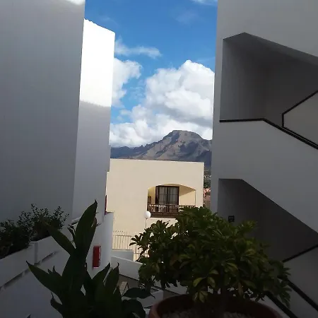 400mtr, Of Mountain With Spectacular Surround View 200mtr Lägenhet *